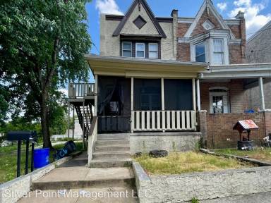 Main picture of 217 W 8th St