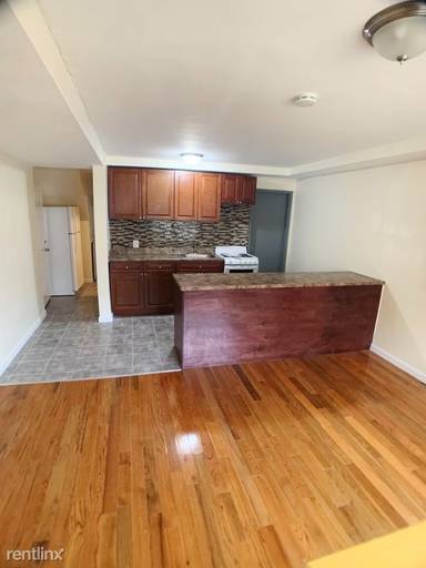 Main picture of 3014 71st St