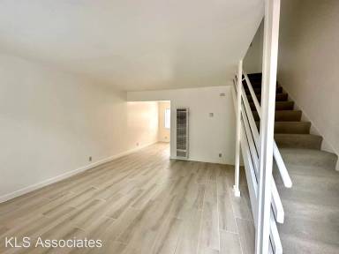 Main picture of 1528 Woolsey St