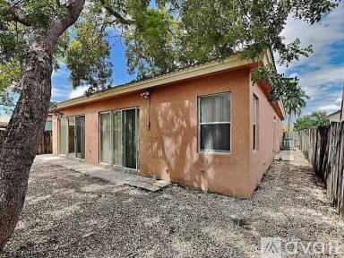 Main picture of 8980 NW 149th Ter