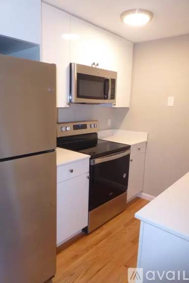 Main picture of 50 Evergreen St