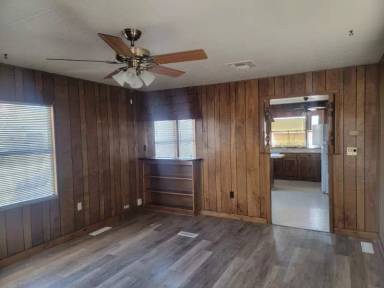 Main picture of 2335 S Broadway St