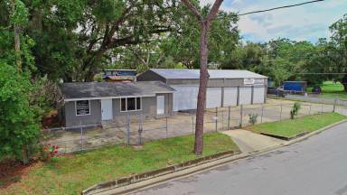 Main picture of 15 S Dollins Ave