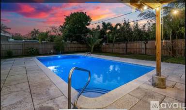 Main picture of 1413 Crest Dr