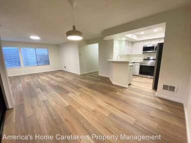 Main picture of 1296 Bellevue Way NE