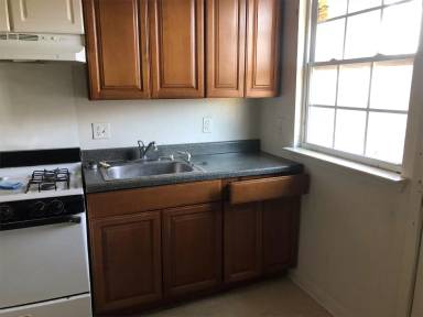 Main picture of 9112 Palmetto St