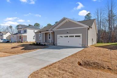 Main picture of 340 Alcock Ln