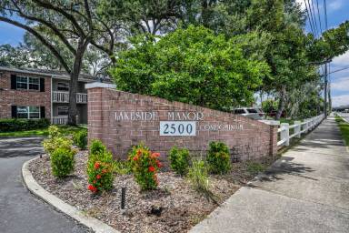 Main picture of Lakeside Manor Condos