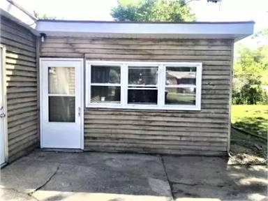 Main picture of 926 1/2 N Linview Ave