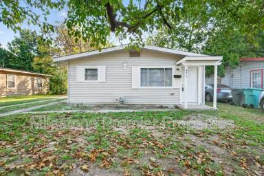 Main picture of 403 S Contemporary Dr
