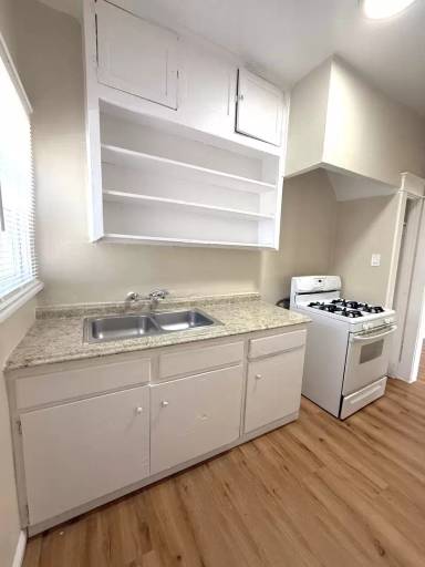 Main picture of 2120 Linden Ave
