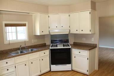 Main picture of 112 E Cherry St