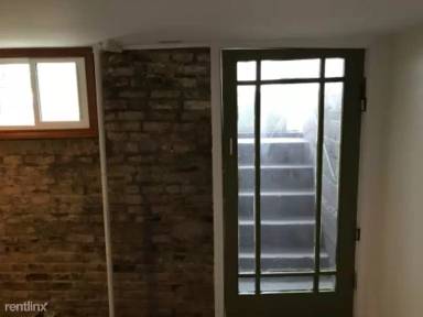 Main picture of 301 N Delia St