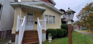 Main picture of 542 Cedar Ave