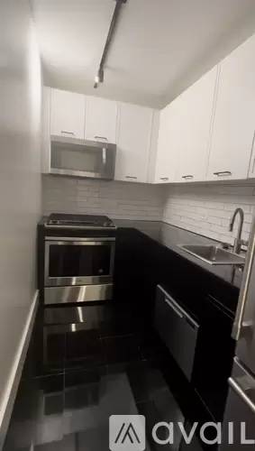 Main picture of 101 Wall St