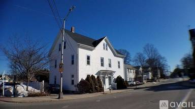 Main picture of 38 Pleasant St