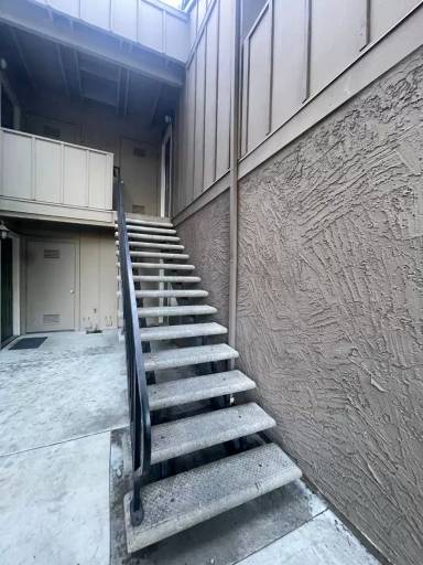 Main picture of 2297 Lakeview Cir