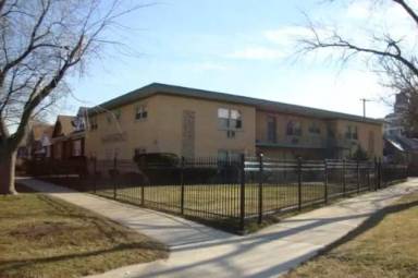 Main picture of 4159 W Oakdale Ave