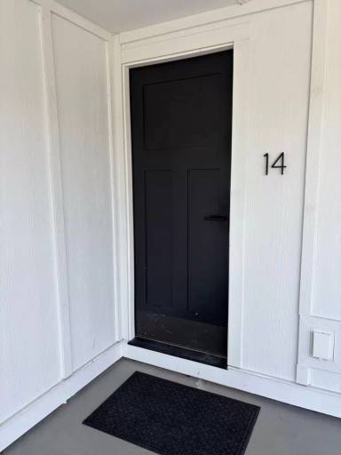 Main picture of 200 Laurel St