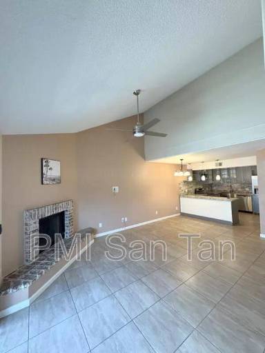Main picture of 2127 E 10th St