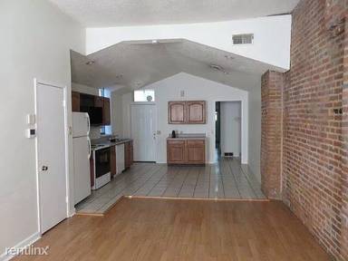 Main picture of 2422 Lemp Ave