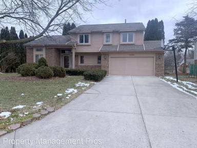 Main picture of 25392 Surrey Ln