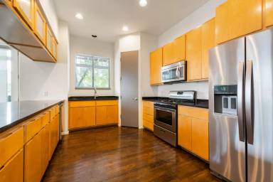 Main picture of 3103 Tom Green St