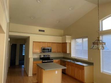 Main picture of 1361 N Alexis Dr
