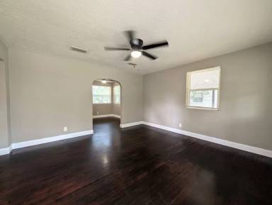 Main picture of 5363 Poppy Dr