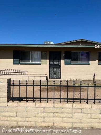 Main picture of 4719 N 15th Ave Apartments