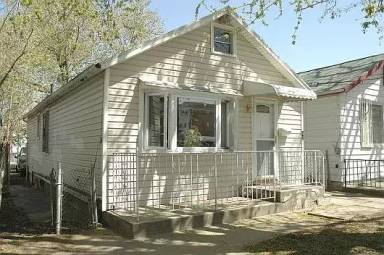 Main picture of 47 White Plains Rd