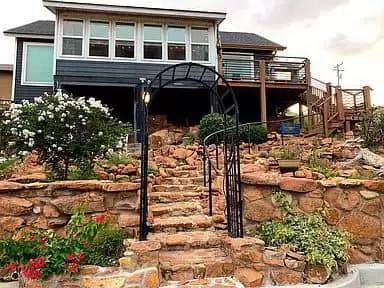 Main picture of 150 W Lake Dr