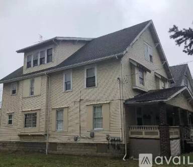 Main picture of 58 E Archwood Ave