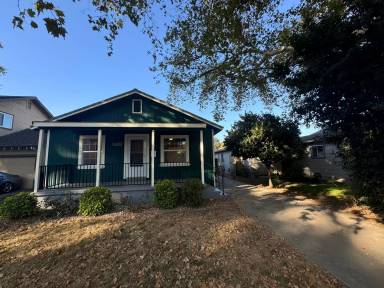 Main picture of 1609 Burnett Way