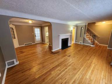 Main picture of 1195 Oxford Rd