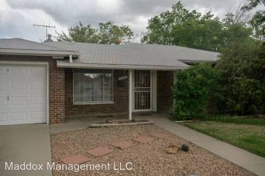 Main picture of 2326 Hoffman Dr NE