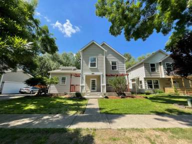 Main picture of 3933 SE Roethe Rd