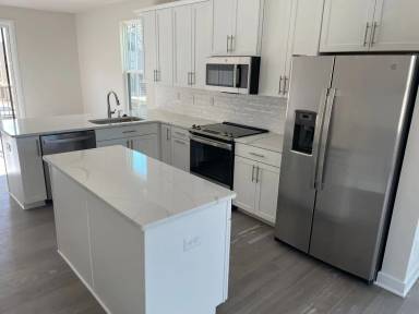 Main picture of 1302 Gleason Way