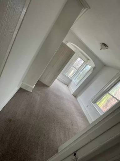 Main picture of 1124 W Huntingdon St