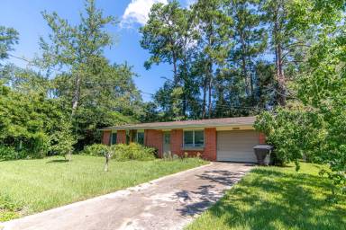 Main picture of 1800 Jasmine Dr