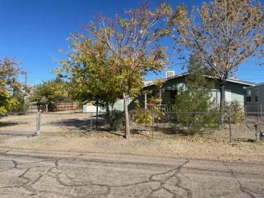 Main picture of 3711 E Robin Ln