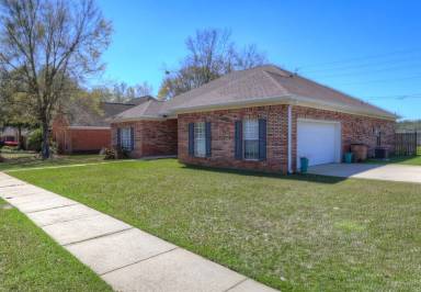 Main picture of 5466 Henning Dr W