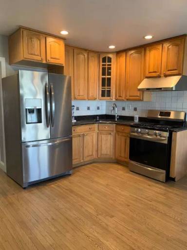 Main picture of 16 Robert Ave