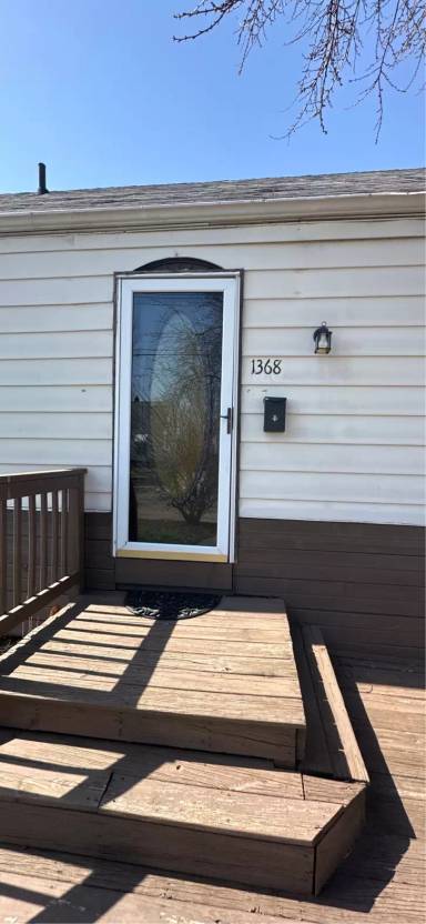 Main picture of 1368 Hammel St