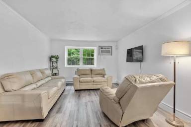 Main picture of 153 Milk St