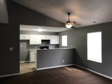 Main picture of 2831 E 28th St