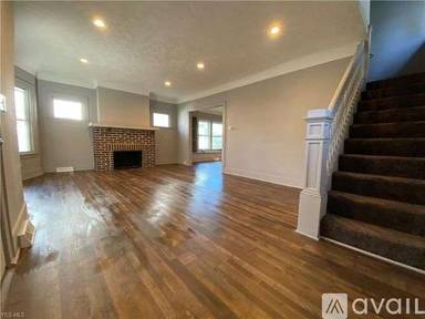 Main picture of 1335 W 91st St