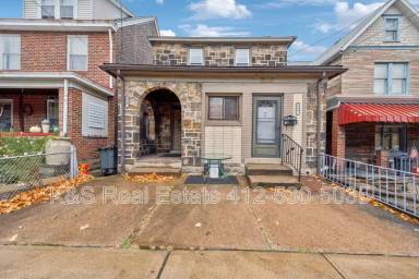 Main picture of 2428 Woodstock Ave
