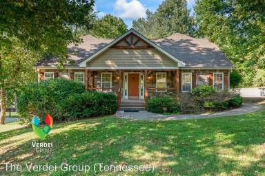 Main picture of 103 Short Dr