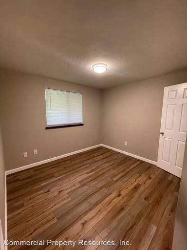 Main picture of 1267 E Santiam St